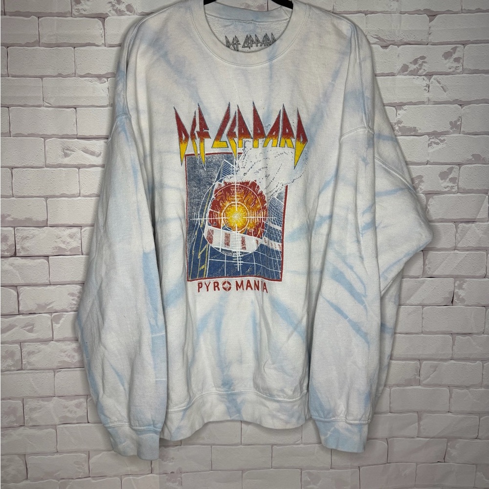🔥 Def Leppard “Pyromania” Graphic Crewneck Sweatshirt | Sz L-XL | 80s | Grunge